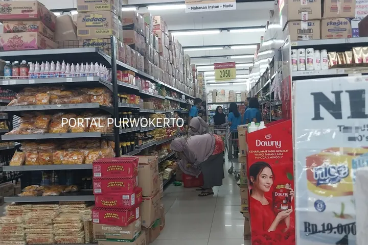 Toko Melia Harum: Jantung Pusat Belanja Lokal di Cilacap